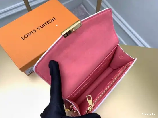 VUITTON CROISETTE CHAIN WALLET LOUIS 0701